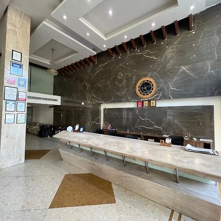 Hotel The Evergrand Palace Rajkot Exterior photo